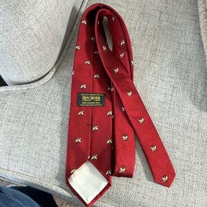 Beautiful vintage BEN SILVER tie